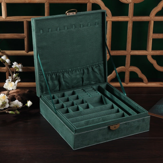 Antikke Smykkeskrin Med Broderi