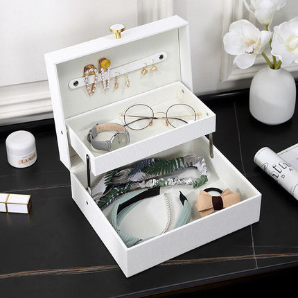 Smykkeskrin Med Hvit Innredning
